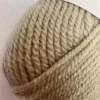 Estambre de acrílico premium. 920 Gris Claro (Precio por pieza) - Imagen 2