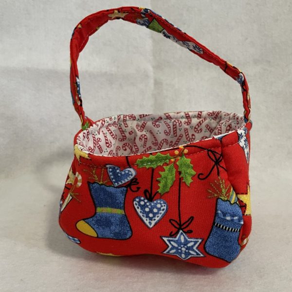 Canasta de tela hecha a mano