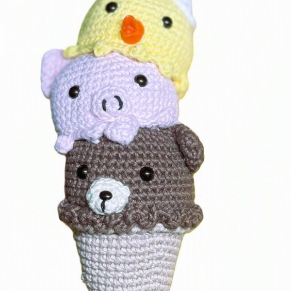 Amigurumi de helado triple